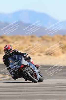 media/Jan-10-2025-CVMA Friday Practice (Fri) [[489e0da257]]/Group 4 and Trackday/Session 4 (Turn 16)/